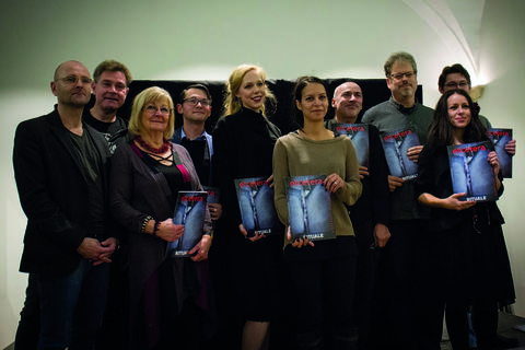 v.l.n.r.: Chris Saupper (Heftkünstler), Red./Mod. Thomas Fröhlich, HG Eva Riebler, Red. Thomas Ballhausen mit Begleitung. Autoren: Althea Müller, Gerhard Hallstatt, Charly Blood. Musikerin Julia Kitana (Kitana Project) und Autor Daniel Weber